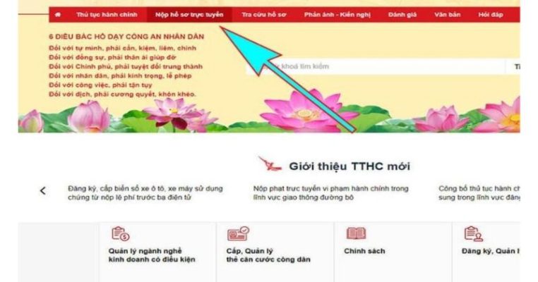 Chọn mục “Nộp hồ sơ trực tuyến”